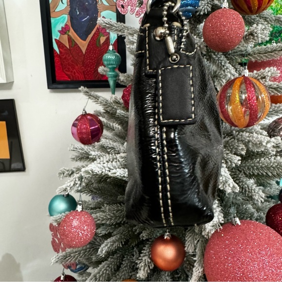 Coach Black Leather with Silver Accents Turn Lock Wristlet EUC - Picture 9 of 11